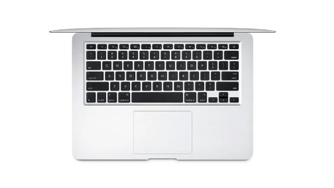 O Macbook Air MQD32BZ/A possui um teclado macio