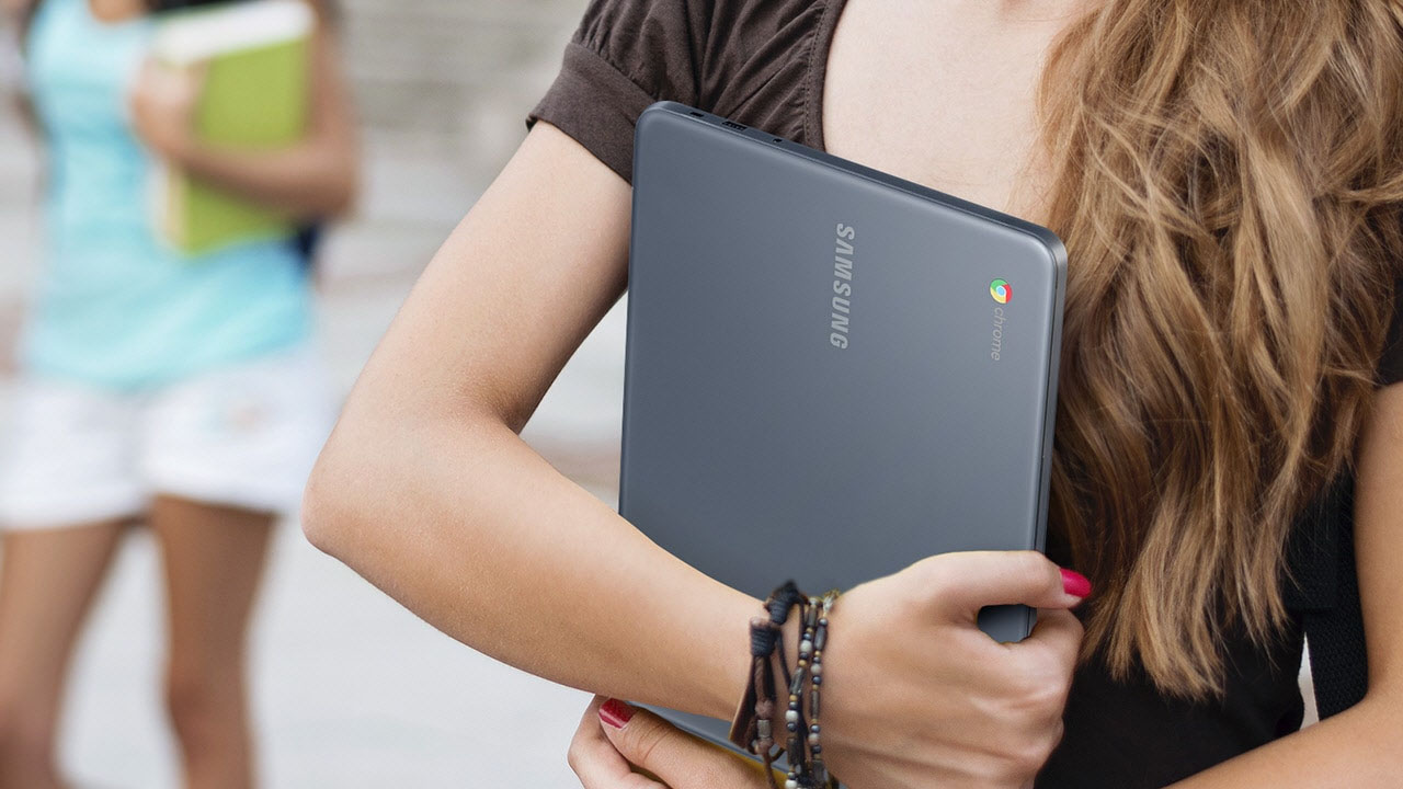 O Samsung Chromebook é leve e compacto. (Foto: Divulgação/Samsung)